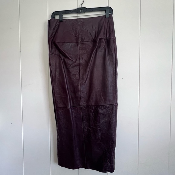 Laraque Dawn Leather Midi Slit Skirt and Fitted Leather Jacket Set - Picture 15 of 15